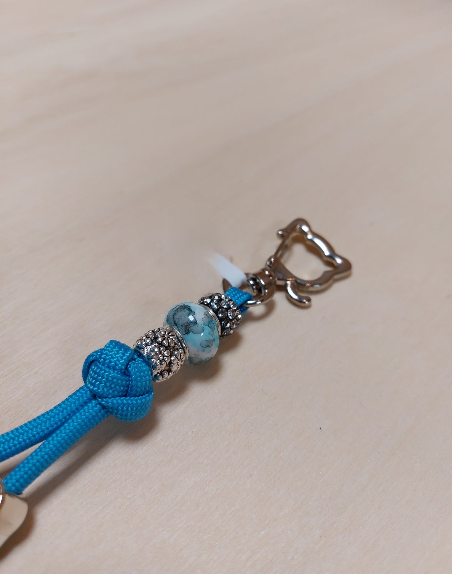 Bij-Zalme sleutelhanger oceaanblauw