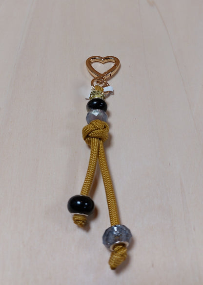 Bij-Zalme sleutelhanger mosterdgeel