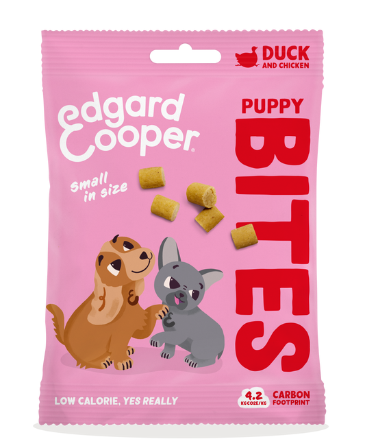 Edgard &Cooper bites puppy eend